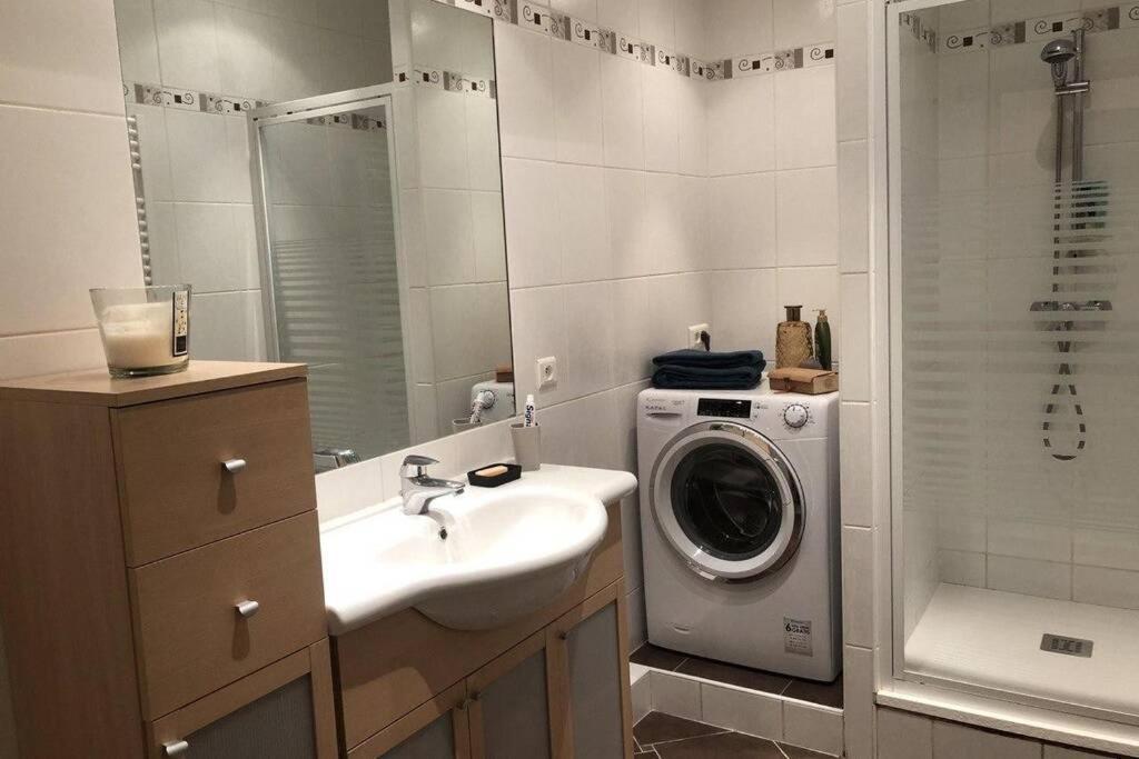 Cosy Appartement Complet Centre-Ville มงเบลียาร์ ภายนอก รูปภาพ
