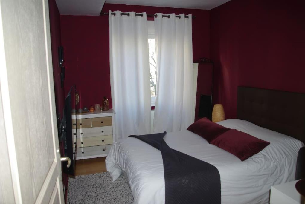 Cosy Appartement Complet Centre-Ville มงเบลียาร์ ภายนอก รูปภาพ